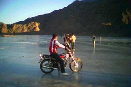 دریاچه سد ارس یخ بست