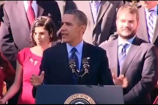 از حال رفتن زن باردار هنگام سخنرانی اوباما