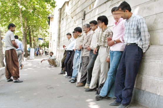 کارگران بیکارند یا مشغول کارند؟!