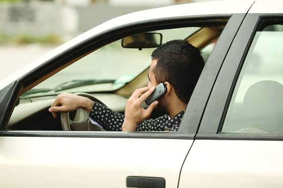 هشدار پلیس درباره استفاده از تلفن همراه حین رانندگی