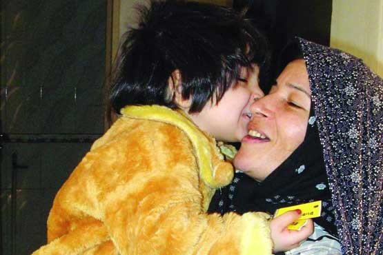 مهدیه 4 ساله به آغوش مادر بازگشت