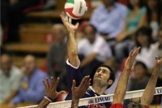 بهنام محمودی: مشکلات مالی، والیبالیست ها را دلسرد می کند