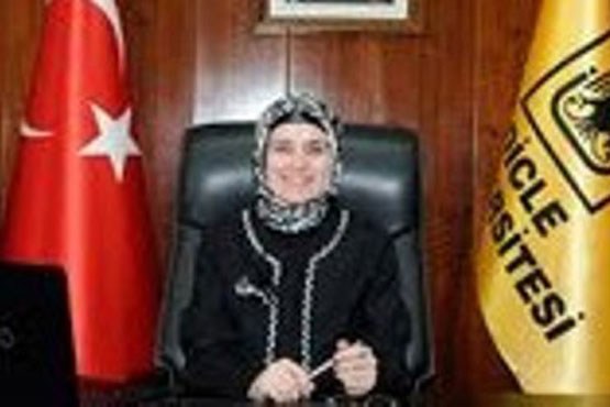 نخستین رییس دانشگاه محجبه در ترکیه
