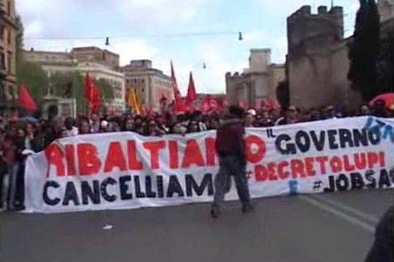 ادامه اعتراضات اجتماعی به بحران اقتصادی در ایتالیا