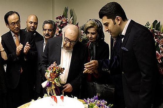 جشن تولد ویلن‌نواز 91 ساله