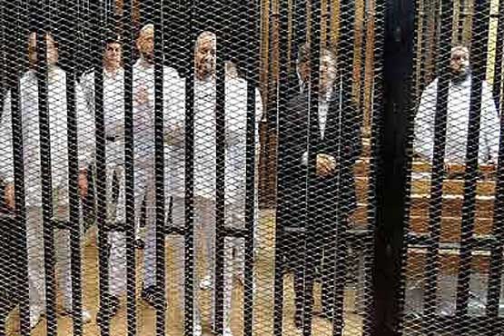 تعویق محاکمه مرسی و ۱۳۰ عضو وابسته به گروه اخوان