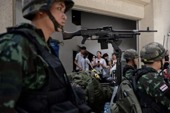 تایلند؛ مشت آهنین ارتش و دولت های مستعجل
