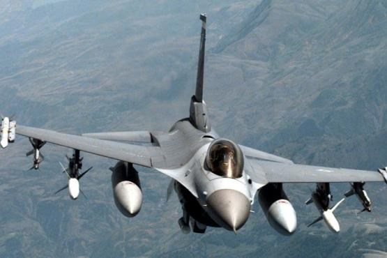 آمریکا اولین ناوگان اف16 را تحویل عراق داد