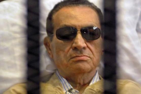 مبارک و پسرانش به ۳ سال حبس محکوم شدند