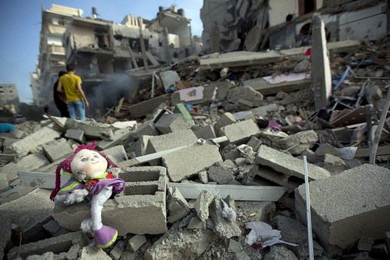بمباران غزه در سکوت بین المللی + عکس