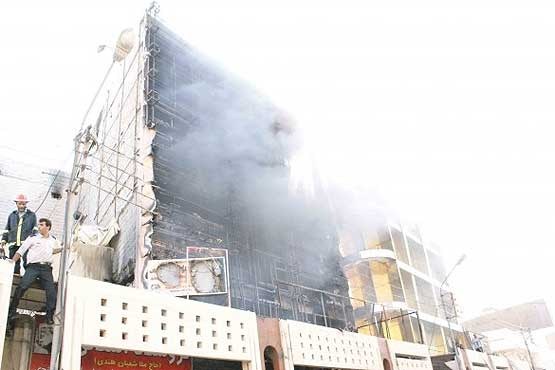آتش‌سوزی مهیب  در بازار «ته لنجی» آبادان