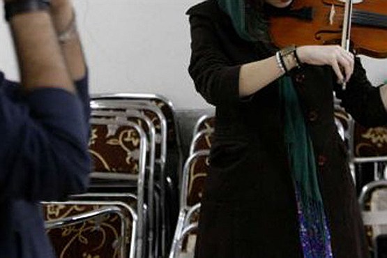 خواننده زن در کرج بازداشت شد