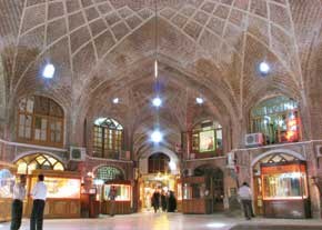 نقش تاریخی بازار در پویش اجتماعی ایرانیان