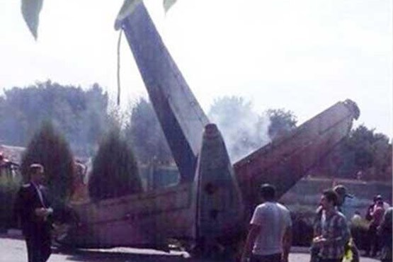 سقوط هواپیمای مسافربری در مهر آباد + فیلم