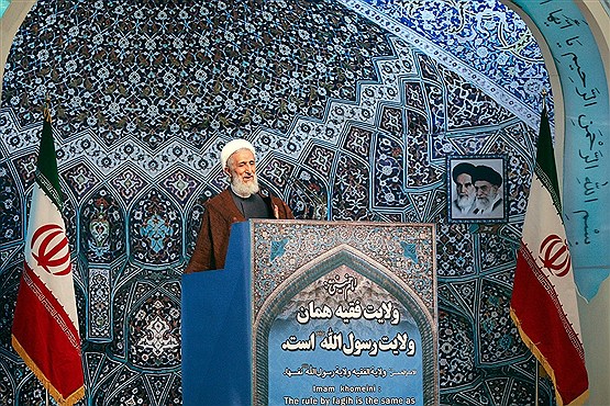 امام خمینی(ره) اسلام را از غبار سکولاریزم و تحجر پاک کرد