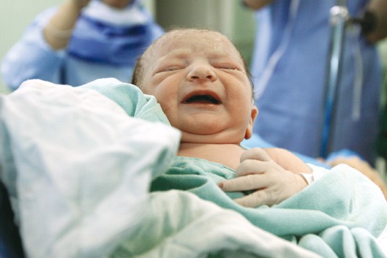 نوزاد در آمبولانس متولد شد