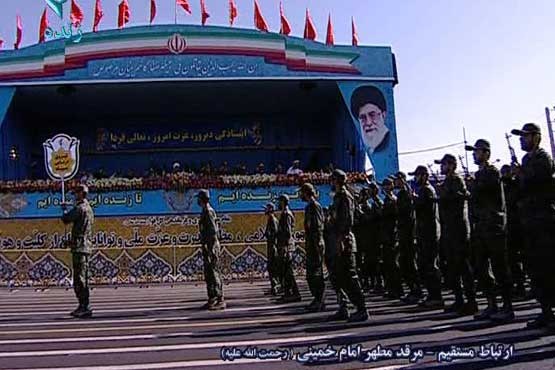 بخشی از توانمندی‌های نیروهای مسلح ایران به نمایش درآمد+فیلم