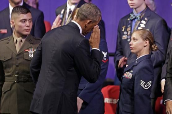 احترام نظامی اوباما جنجال ساز شد