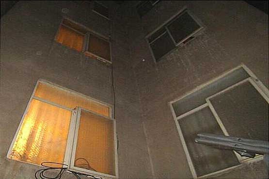 نجات یک زن پس از سقوط از طبقه چهارم در تهران