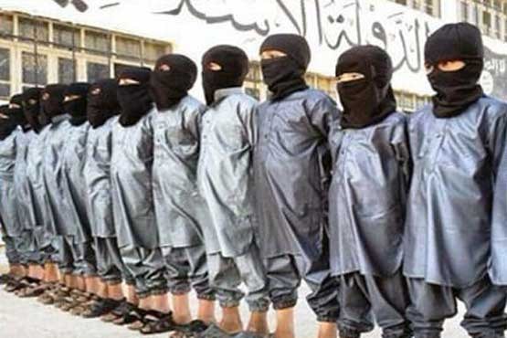 داعش، به کودکان سربریدن آموزش می دهد