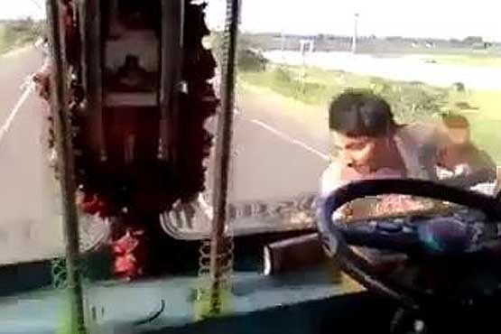 آرتیست بازی راننده کامیون هندی