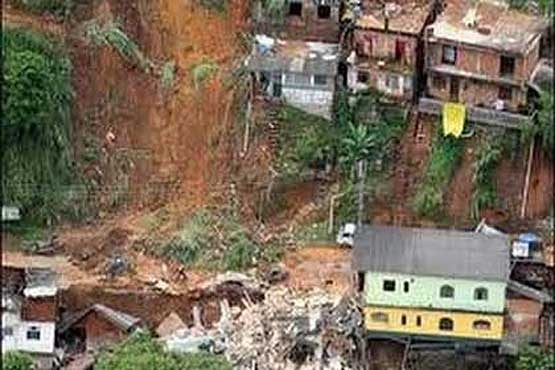 ۴۰۰ کشته و ناپدید در پی رانش زمین ؛سریلانکا