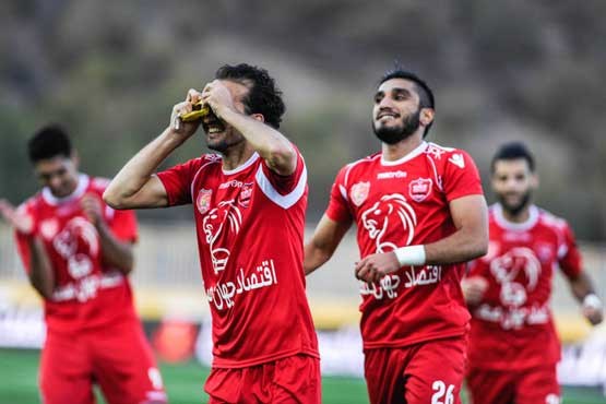 نوری در جمع 10 گلزن تاریخ پرسپولیس