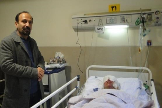 دیدار اصغر فرهادی با قربانی اسیدپاشی
