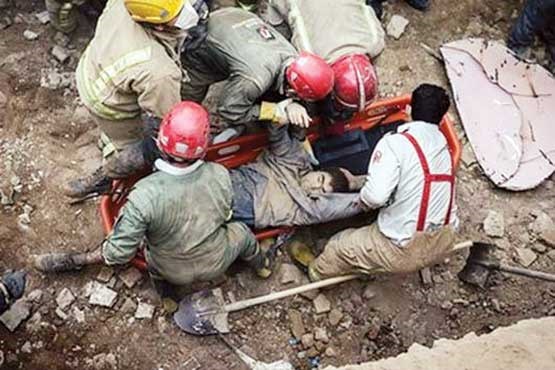 3 کشته و زخمی بر اثر ریزش آوار در خیابان مجیدیه شمالی
