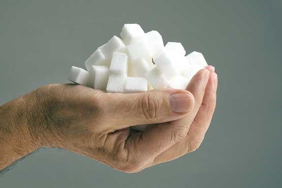 آیا ابتلا به دیابت از خوردن قند اضافی است؟