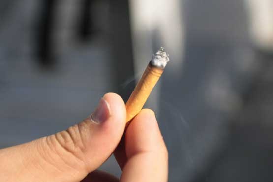 قانون ضعیف و دست باز سیگاری‌ها
