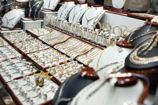 مصنوعات طلا و جواهر با شناسنامه عرضه می‌شود