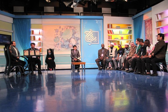 اهل تسنن در لندن برنامه‌های شبکه قرآن ایران را دنبال می کنند