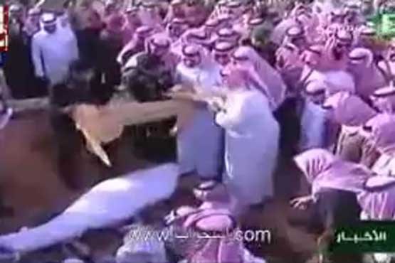 عبای جسد پادشاه سوژه شد + فیلم