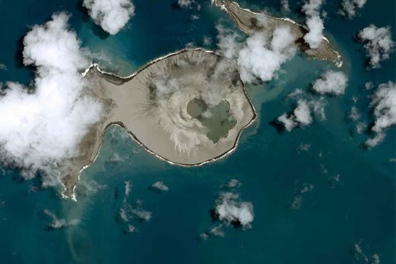 جزیره ای که تنها چند ماه مهمان زمین است + عکس