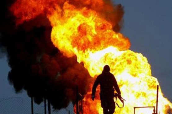 داعش چاه‌های نفت را آتش زد