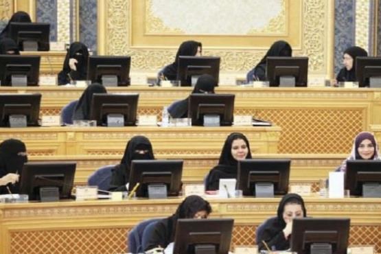 تمجید نماینده عربستانی از پوشش مجریان زن ایرانی