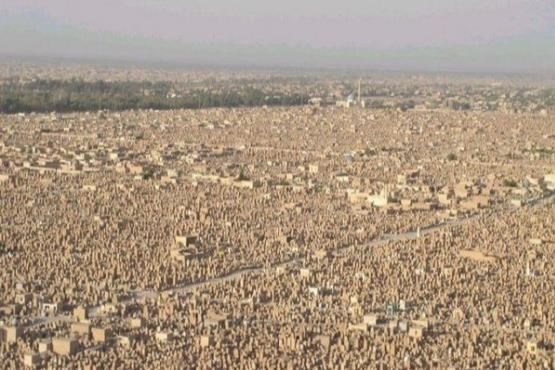بزرگترین قبرستان جهان اسلام/ عکس