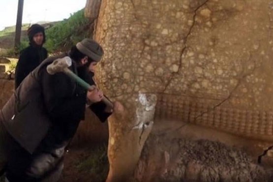 داعش با بولدزر به جان سایت باستانی نیمرود افتاد + فیلم