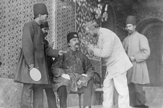 دندانپزشکی در دوره ناصرالدین شاه/ عکس