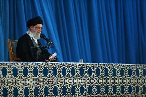 نوروزنباید منافاتی با تکریم بانوی مکرم اسلام داشته باشد+فیلم