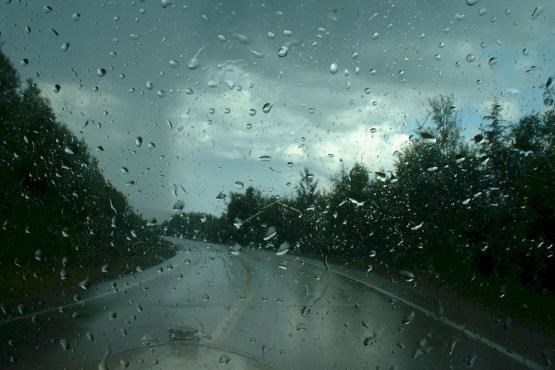 بارش باران در محورهای مواصلاتی 4 استان