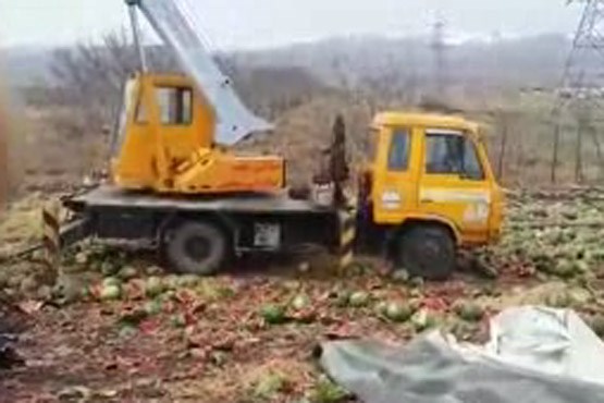 واژگونی کامیون در آزادراه زنجان-قزوین