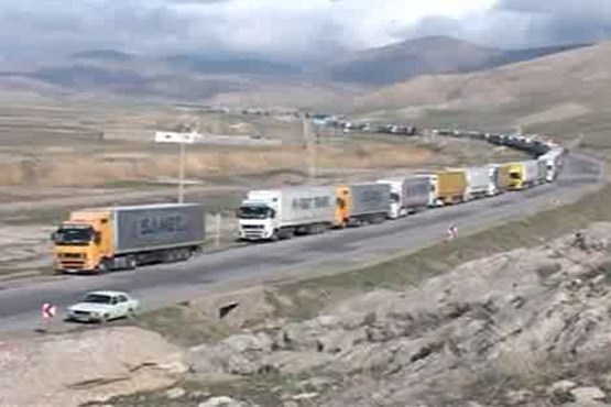 عبور و مرور کامیون در مرز ایران و ترکیه کند شد