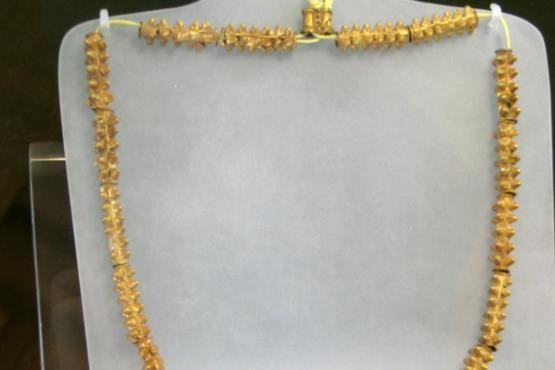 گردنبند طلا در دوره هخامنشی /  عکس