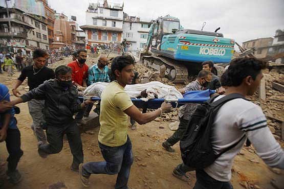 شمار قربانیان زلزله نپال به 3700 تن رسید