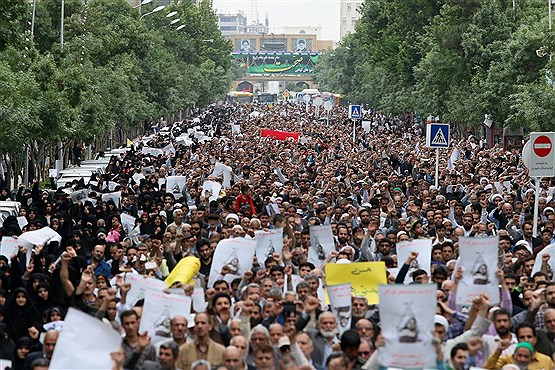راهپیمایی همبستگی ملت ایران با مردم یمن در مشهد مقدس