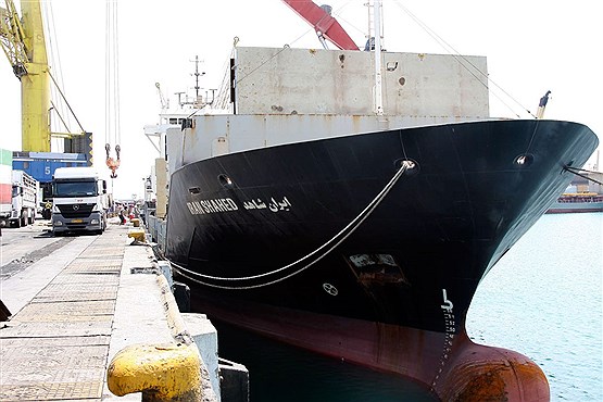 بار گیری کشتی ایرانی اعزامی به یمن