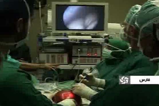 جراحی جنین در بدن مادر در دانشگاه پزشکی شیراز + فیلم