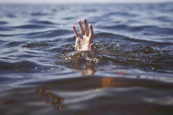 غرق شدن دختر نوجوان در دریا